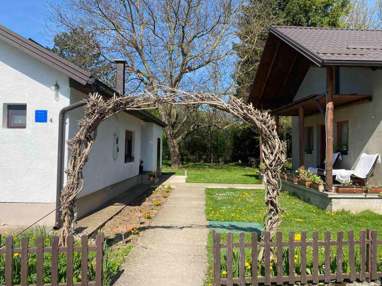 Stari Mlin Hotel Korenica Exterior photo