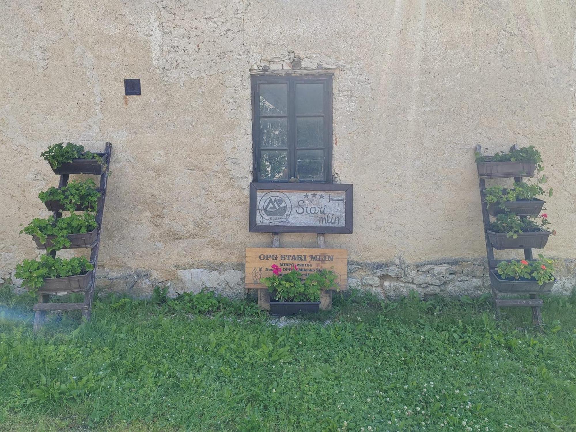 Stari Mlin Hotel Korenica Exterior photo