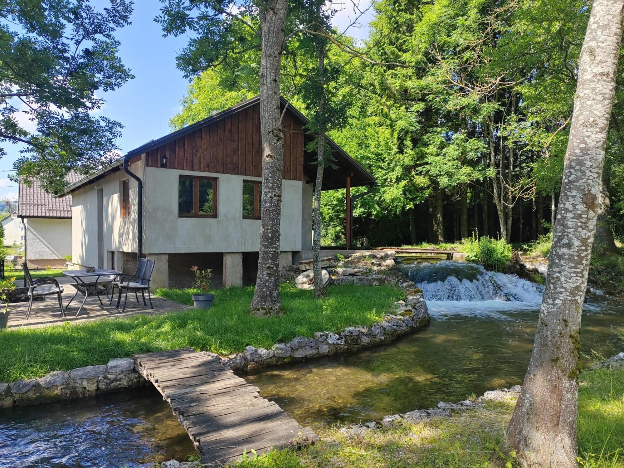 Stari Mlin Hotel Korenica Exterior photo